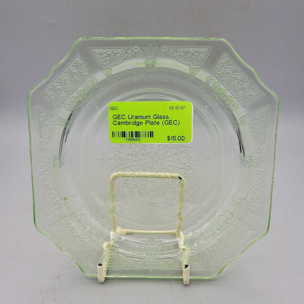 Uranium Glass Cambridge Plate (GEC)