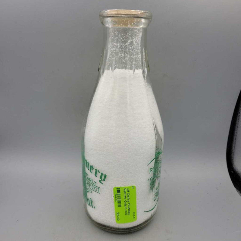 Central Creamery Renfrew Ontario milk Bottle (Jef)