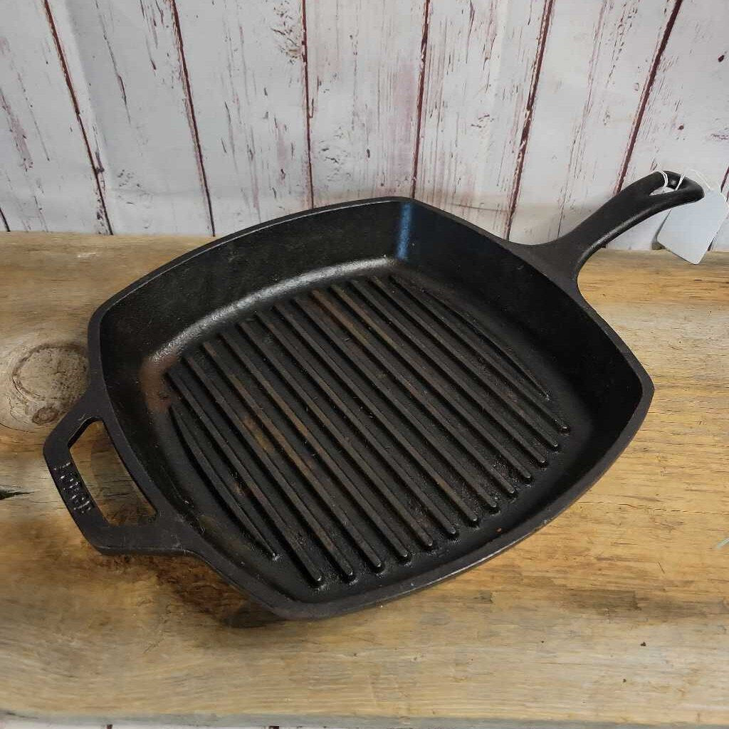 Cast Iron bacon Skillet (LIND) P 1411