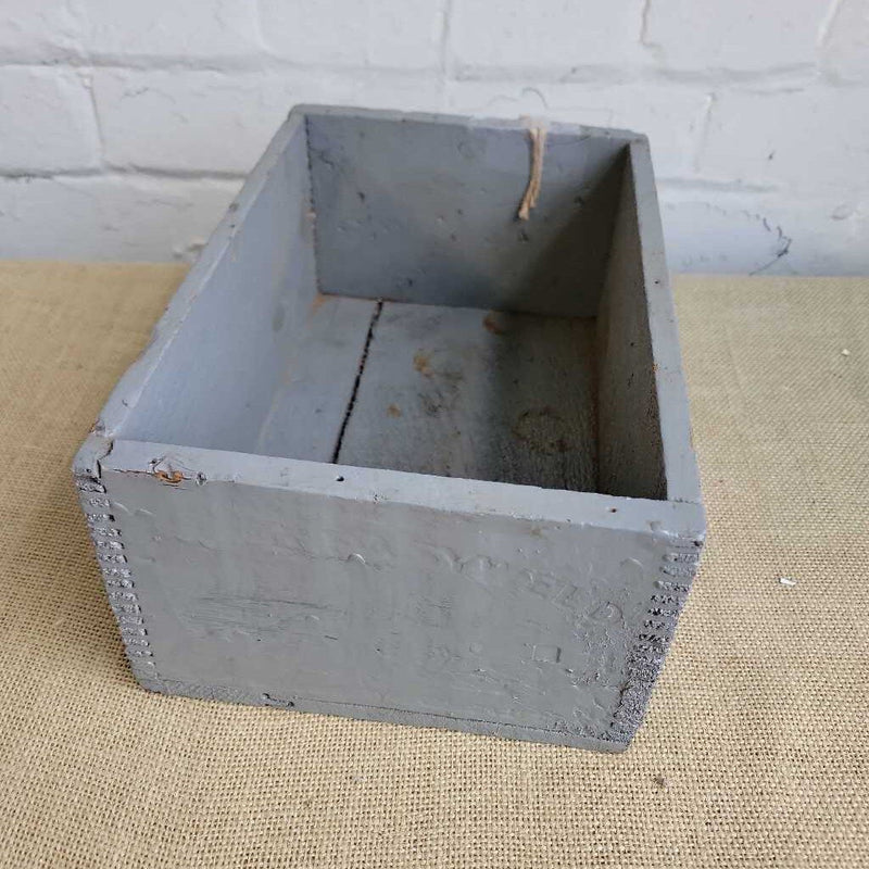 Small Grey Drawer With Pull (BK)