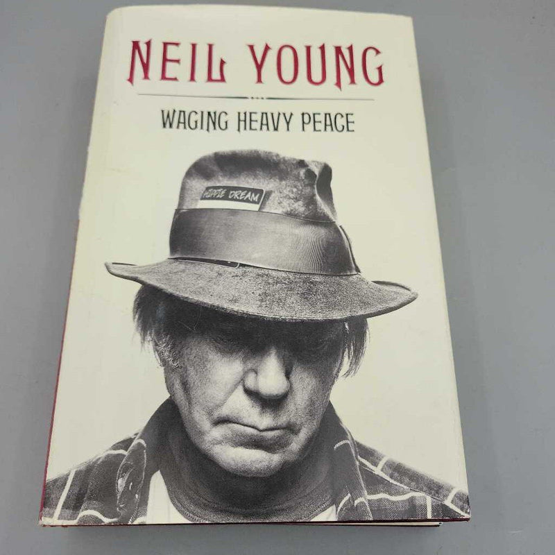 Neil Young "Waging Heavy Peace" (JAS)
