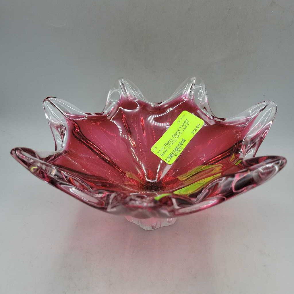 Ruby Glass Fluted Bowl (YVO)(401)