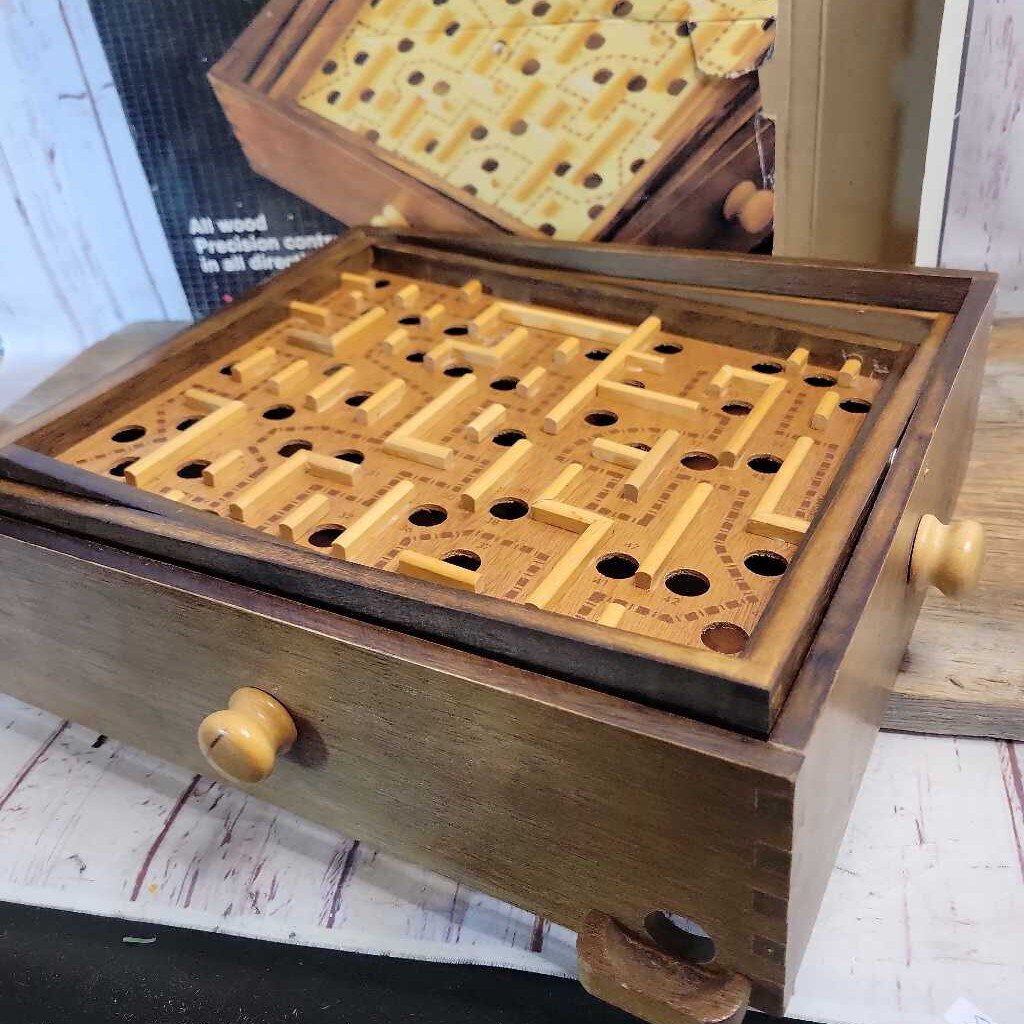 Labyrinth game (JAS)