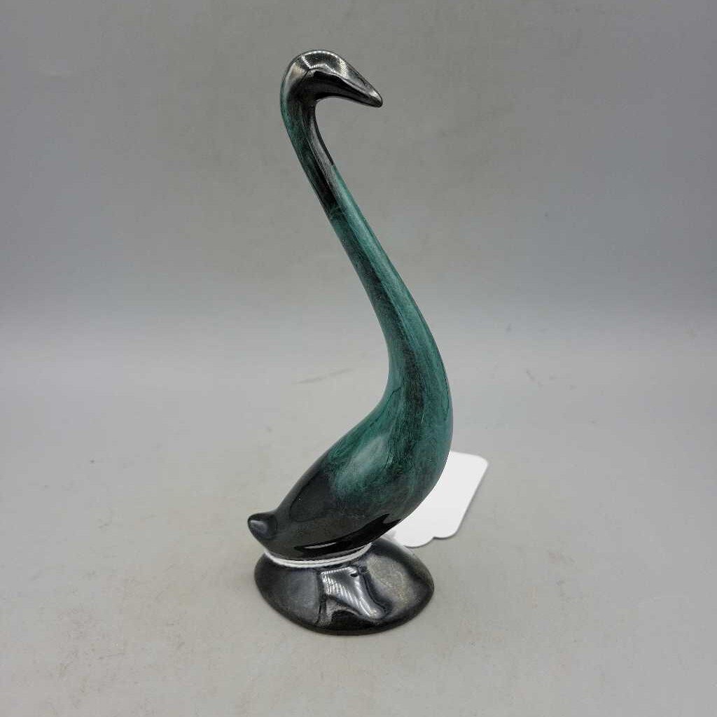 Blue Mountain Pottery Bird (GEC)