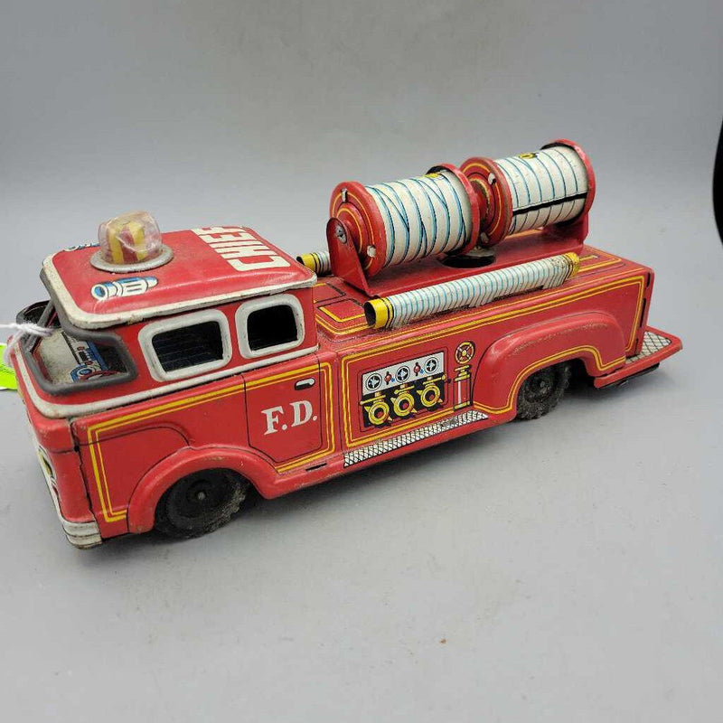 Vintage Fire Truck – Waterford Antique Market