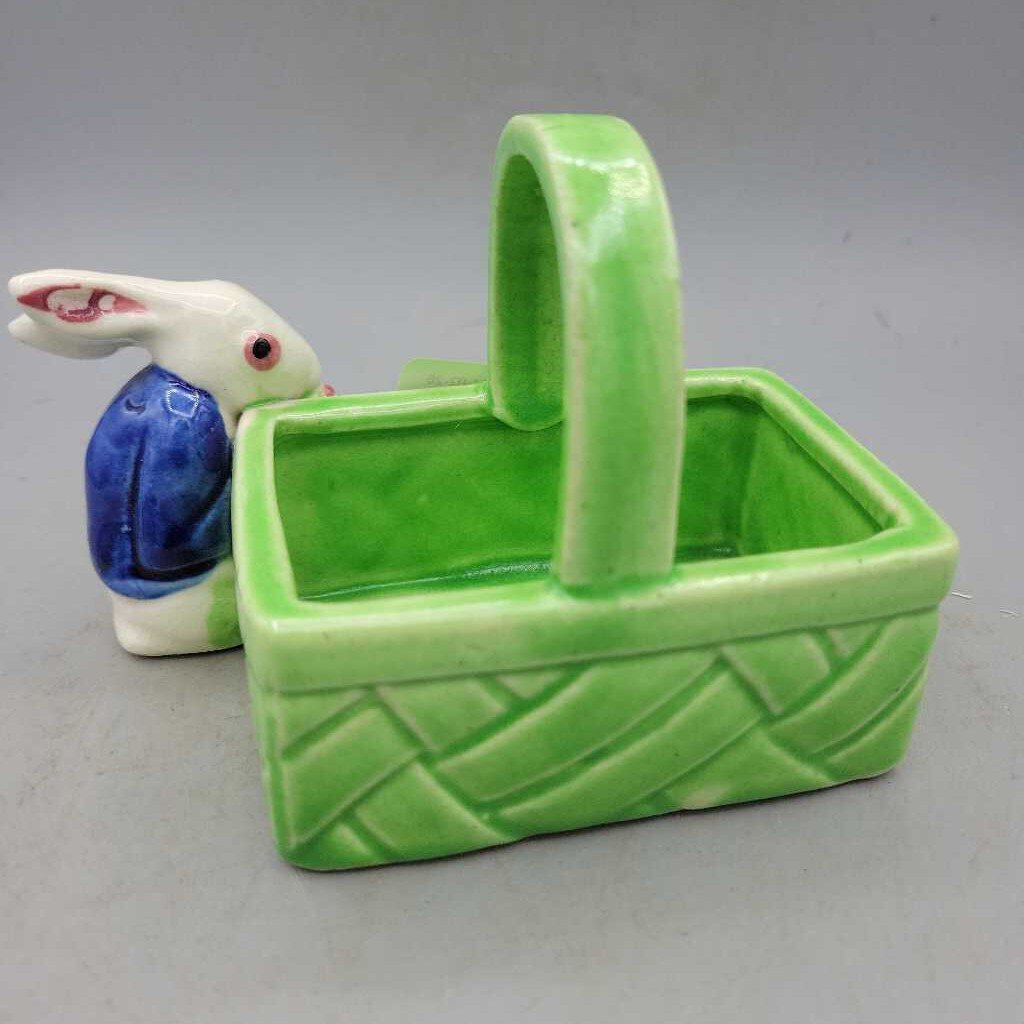 Vintage Rabbit Japan made Basket (JH49)