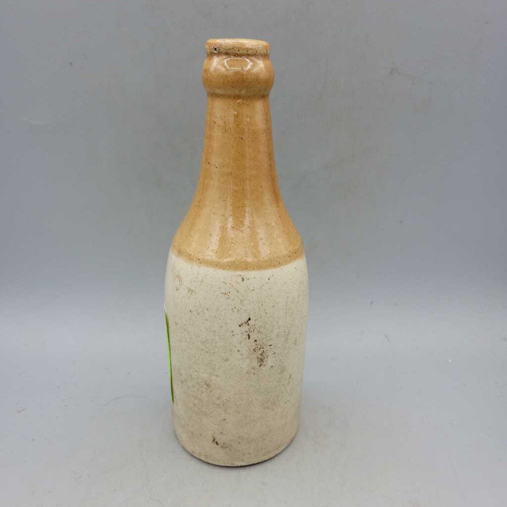 Wentworth Mineral Water Stoneware bottle (jef)