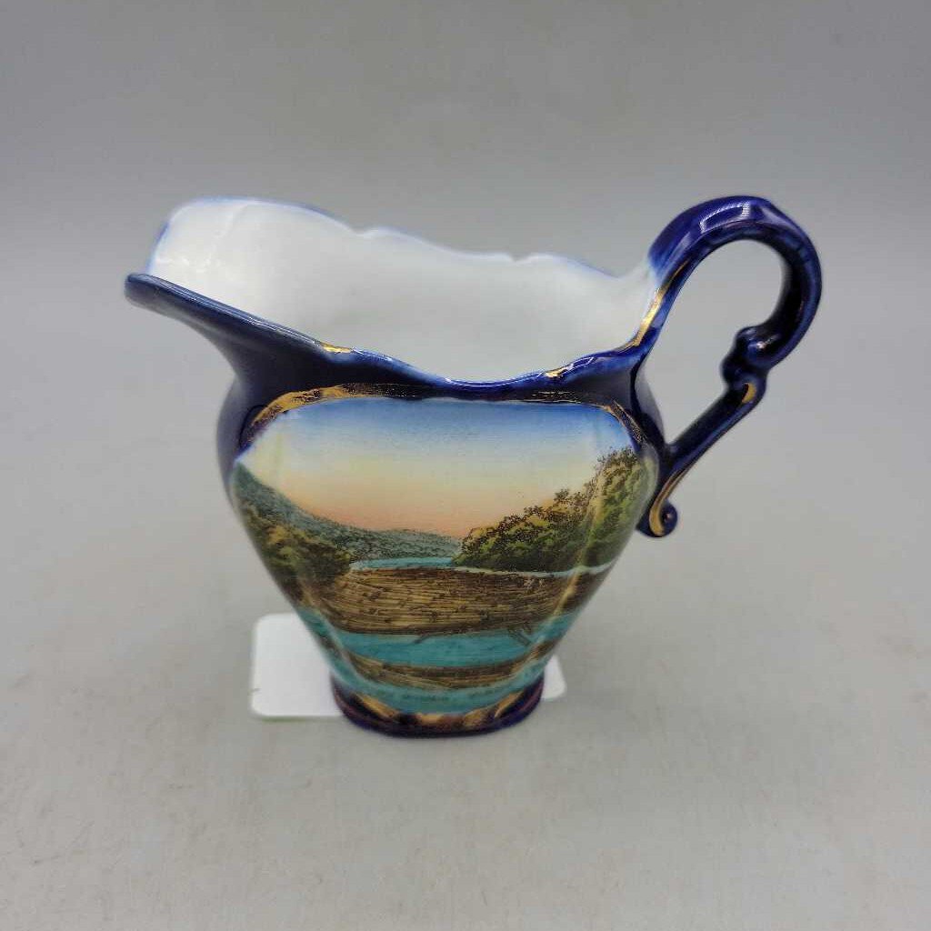 Assiniboine River Virden Manitoba Souvenir creamer (JAS)