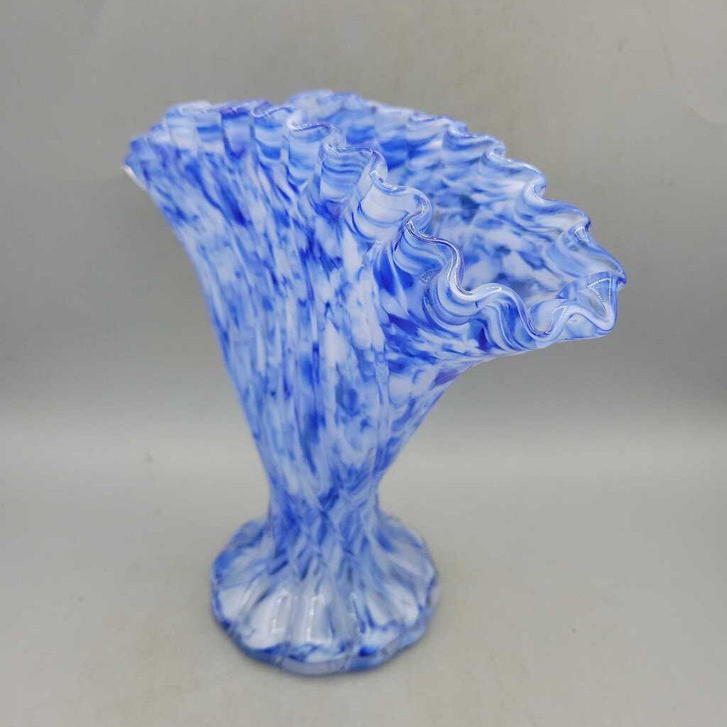 Blue and White Fan Vase (LIND) C360