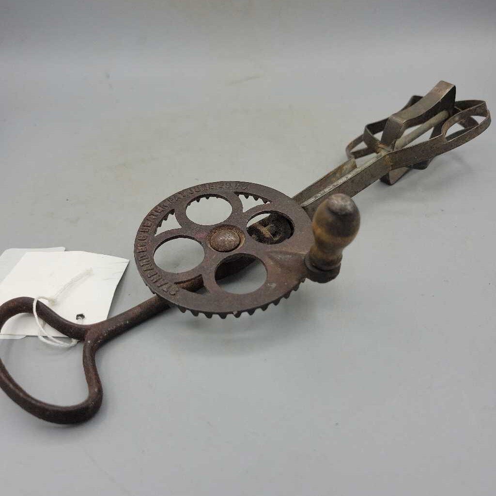 Antique Metal Beater mixer (CAT) b178